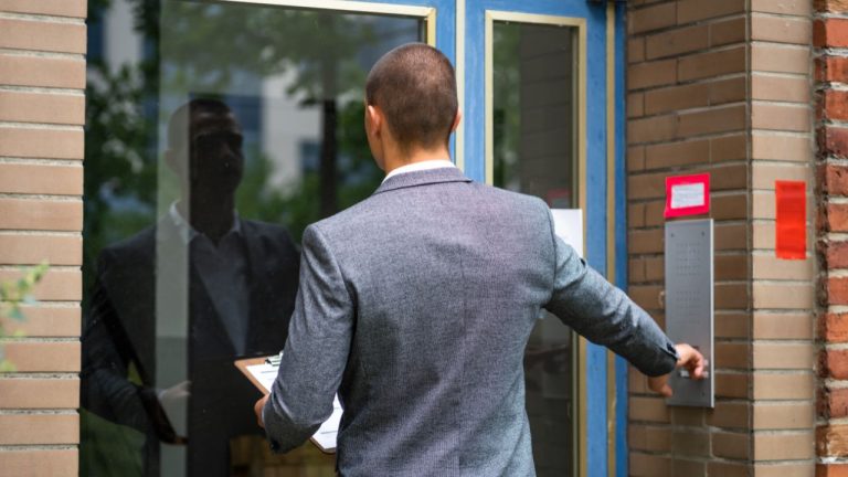 Prawa i obowiązki dłużnika - rola komornika